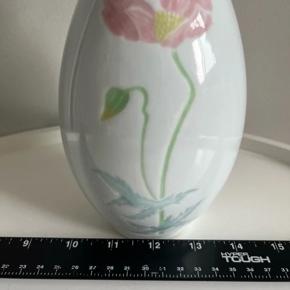 Vintage Pink Poppy Asian White Ceramic Vase - Picture 9 of 10